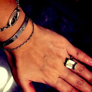 Authentic Tiffany’s green quartz ring size 6